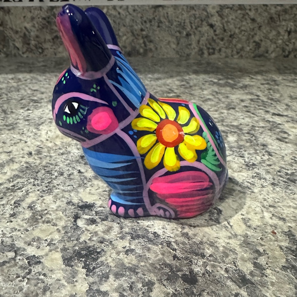 Mexican Clay Pottery Bunny Rabbit Figurine Hand Painted Artwork Decor